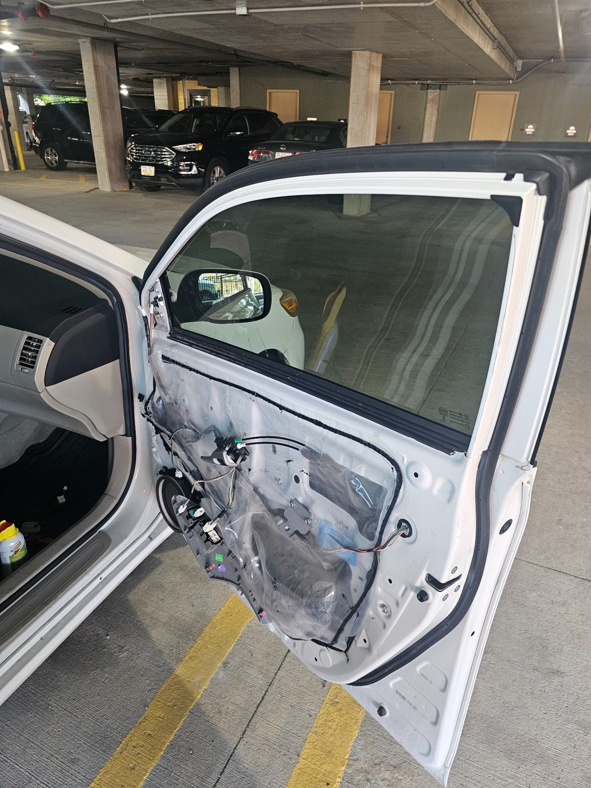 Door glass and power window regulator repair by Auto Glass Xpress in St. Louis Missouri